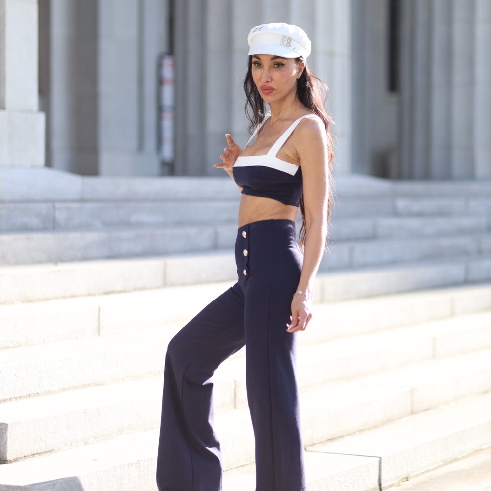 Chic Navy Wide-Leg Pants